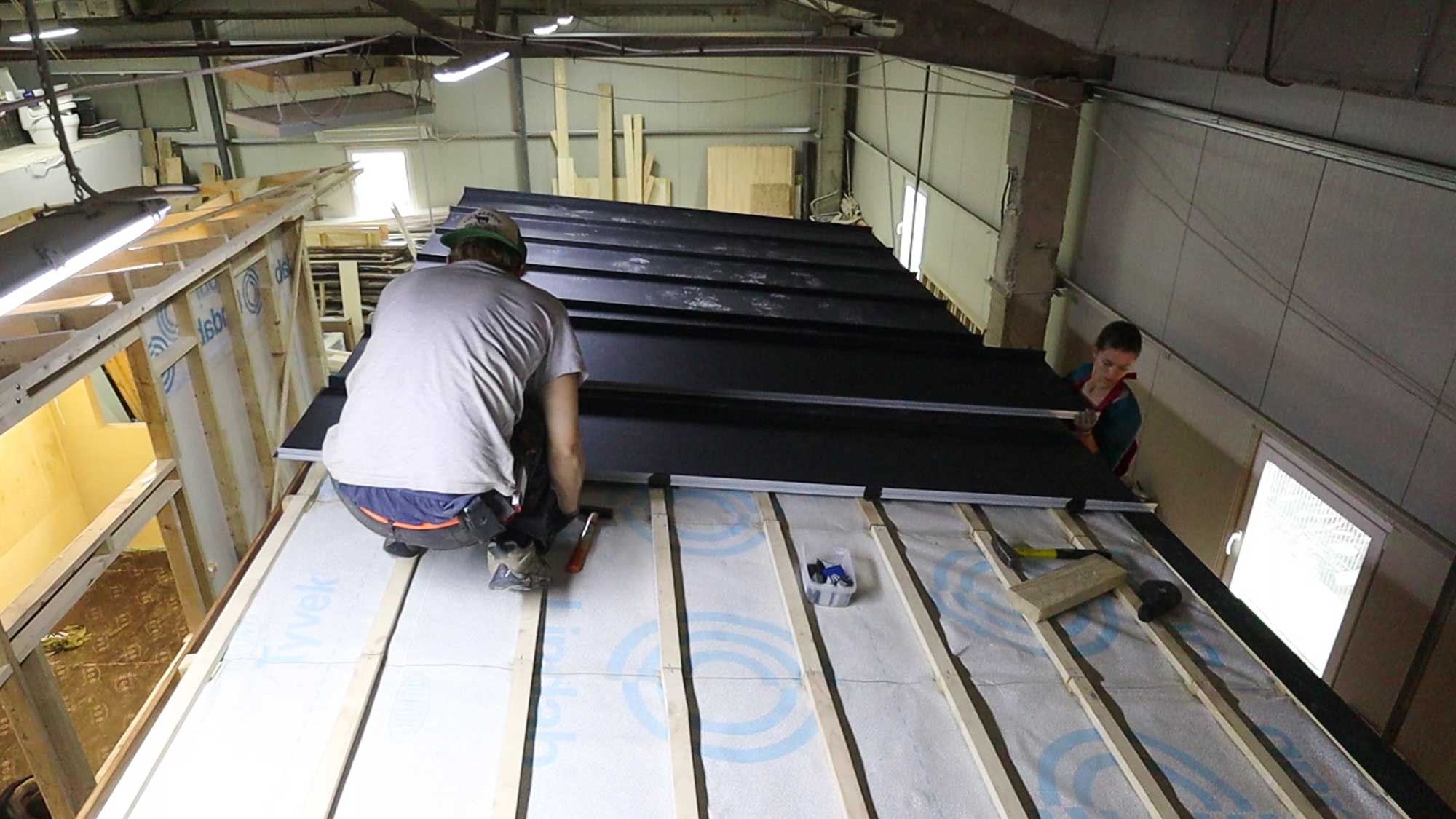 Installation des Daches