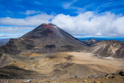 Volcanos and amazing alpine landscape on the Tongariro Crossing